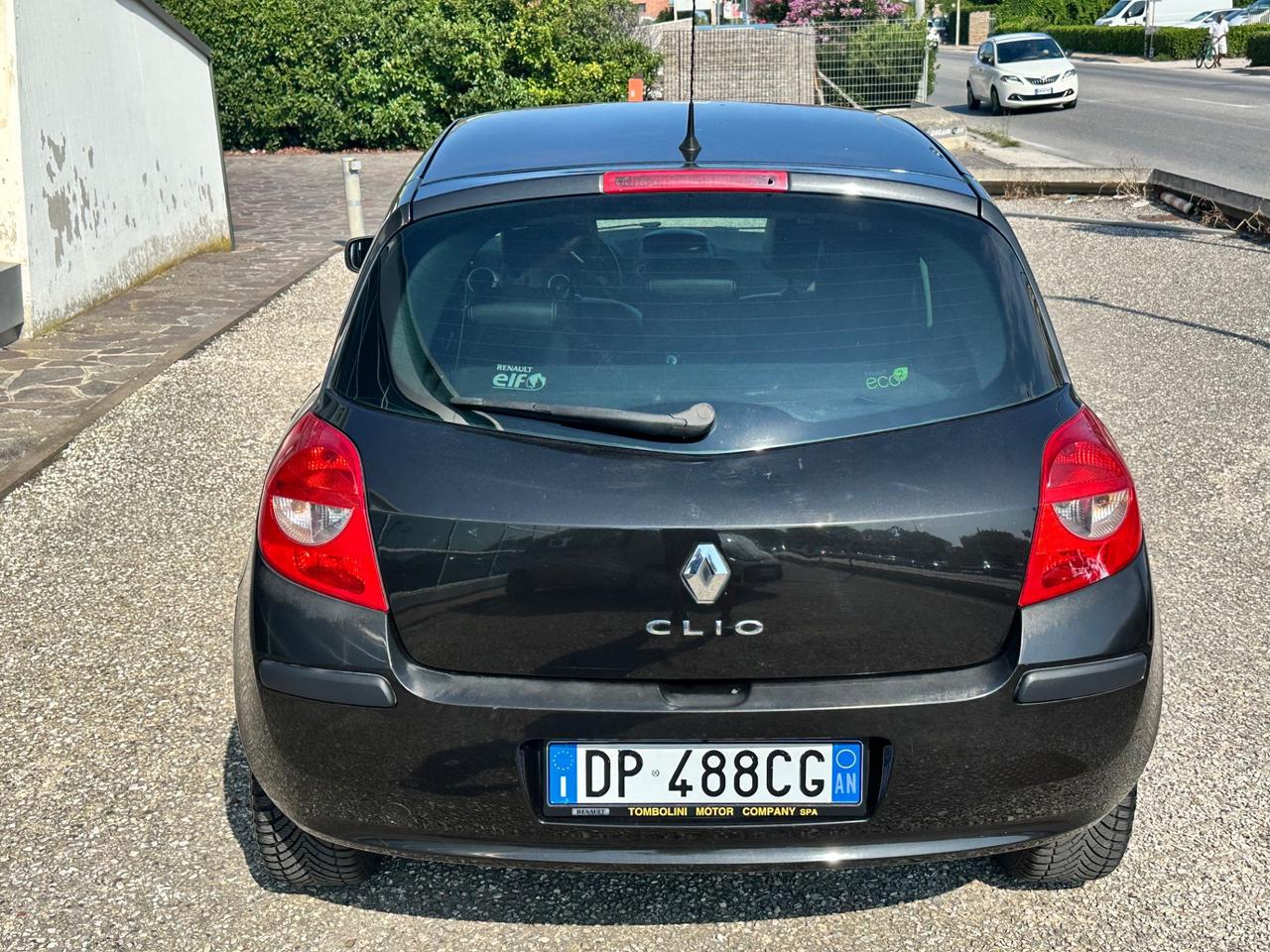 Renault Clio 1.2 16V 5 porte Le Iene metano