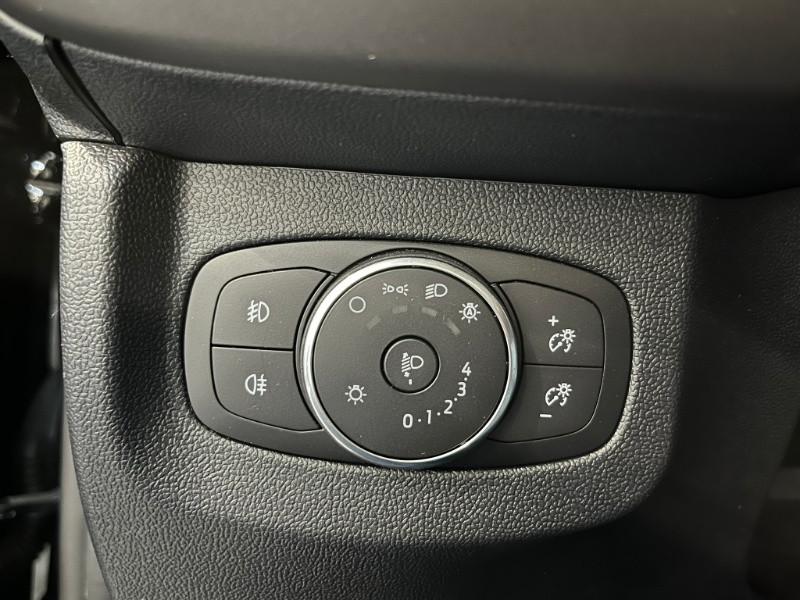 FORD Tourneo Courier 1.0 EcoBoost Powershift Titanium