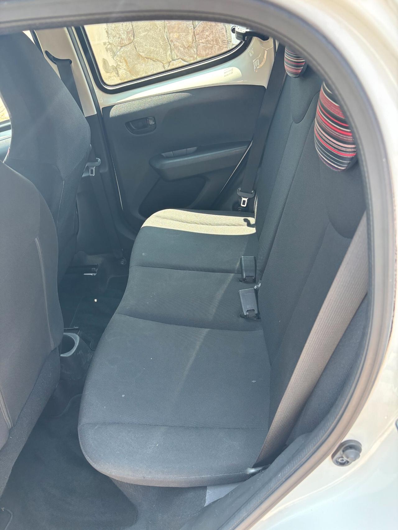 Citroen C1 VTi 68 5 porte anno 2016 km 66.000 per info 3279411053