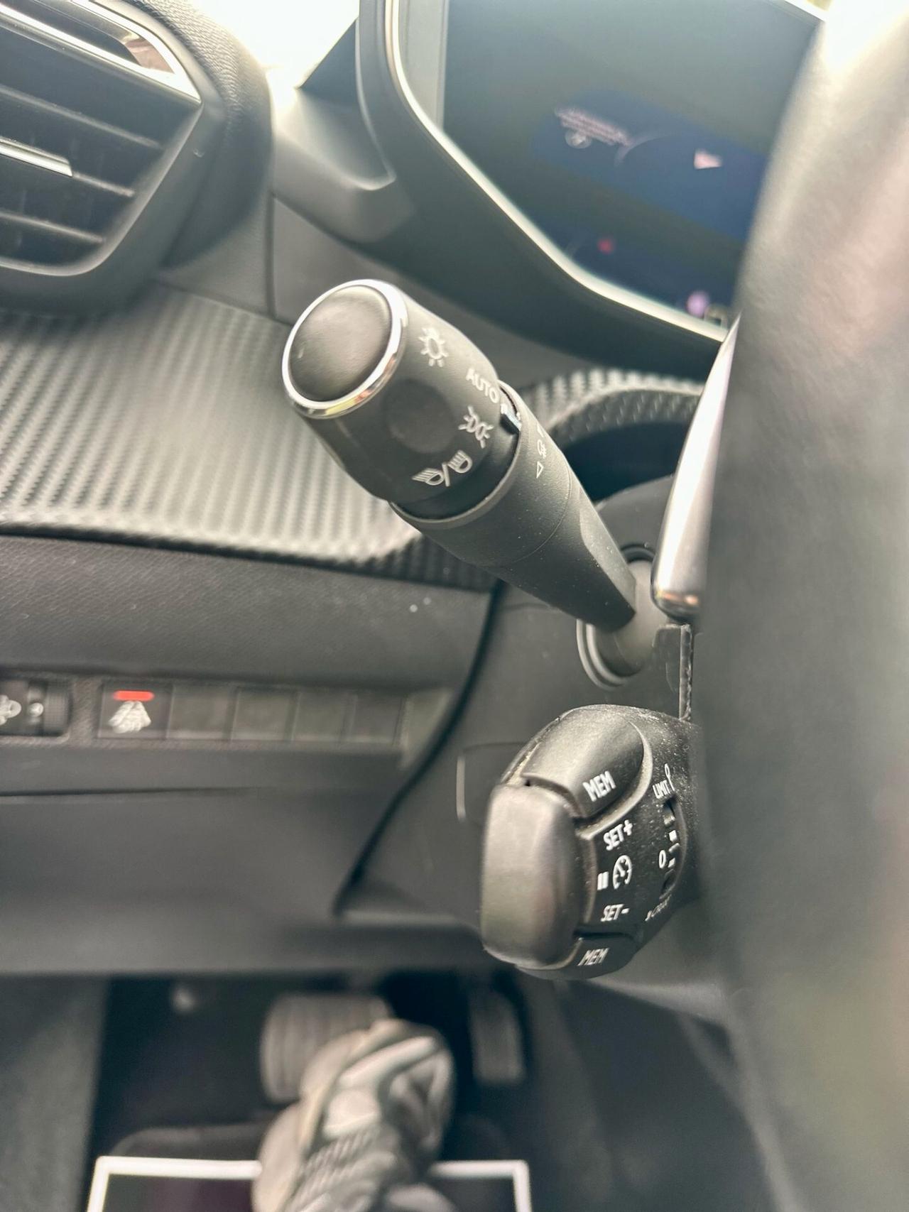 Peugeot 208 PureTech 100 Stop&Start 5 porte Allure automatica