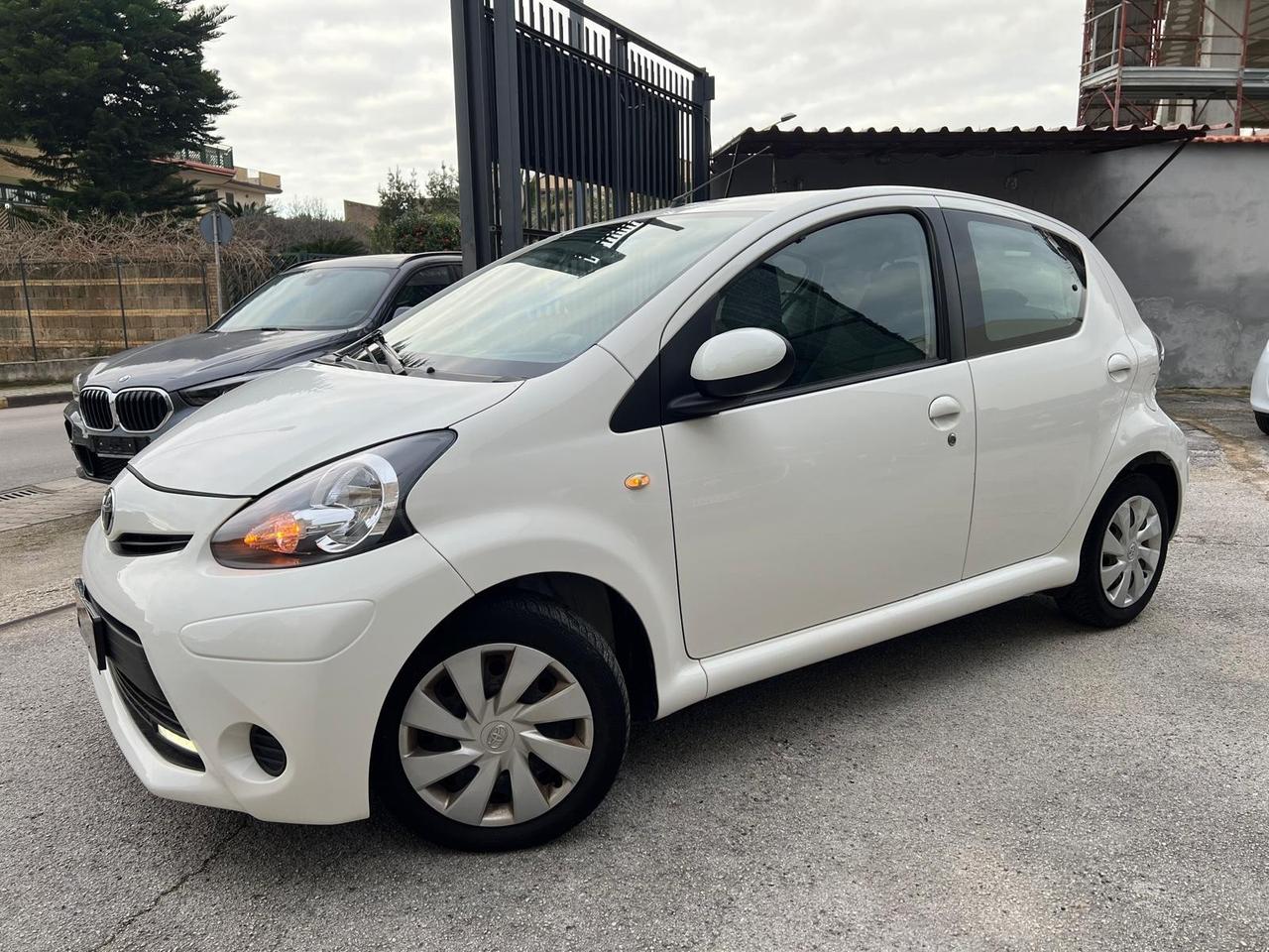 Toyota Aygo Aygo 5p 1.0 Active connect Clima/Navi/Bluetooth