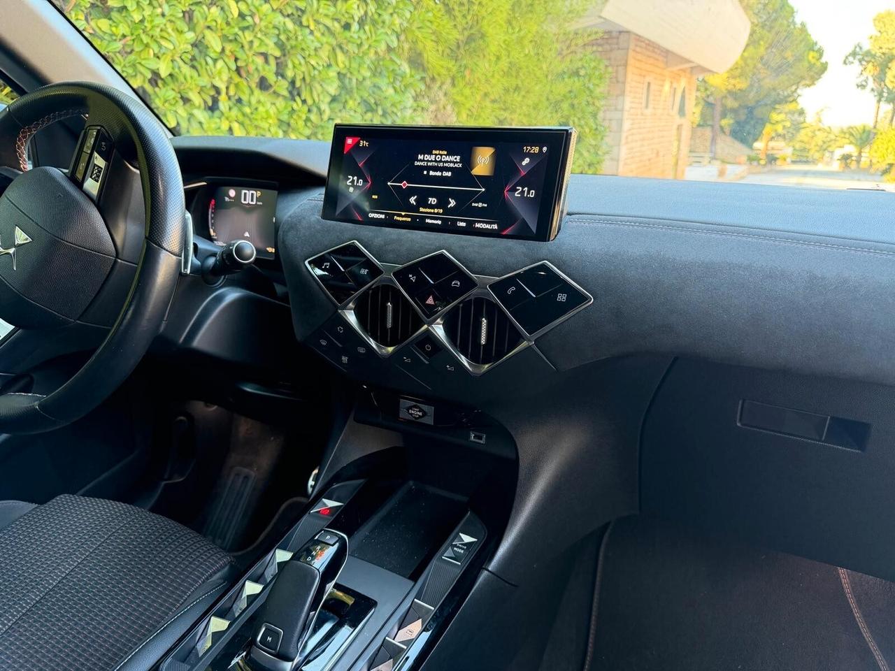 Ds DS3 3 Crossback BlueHDi 130 aut. Performance Line+