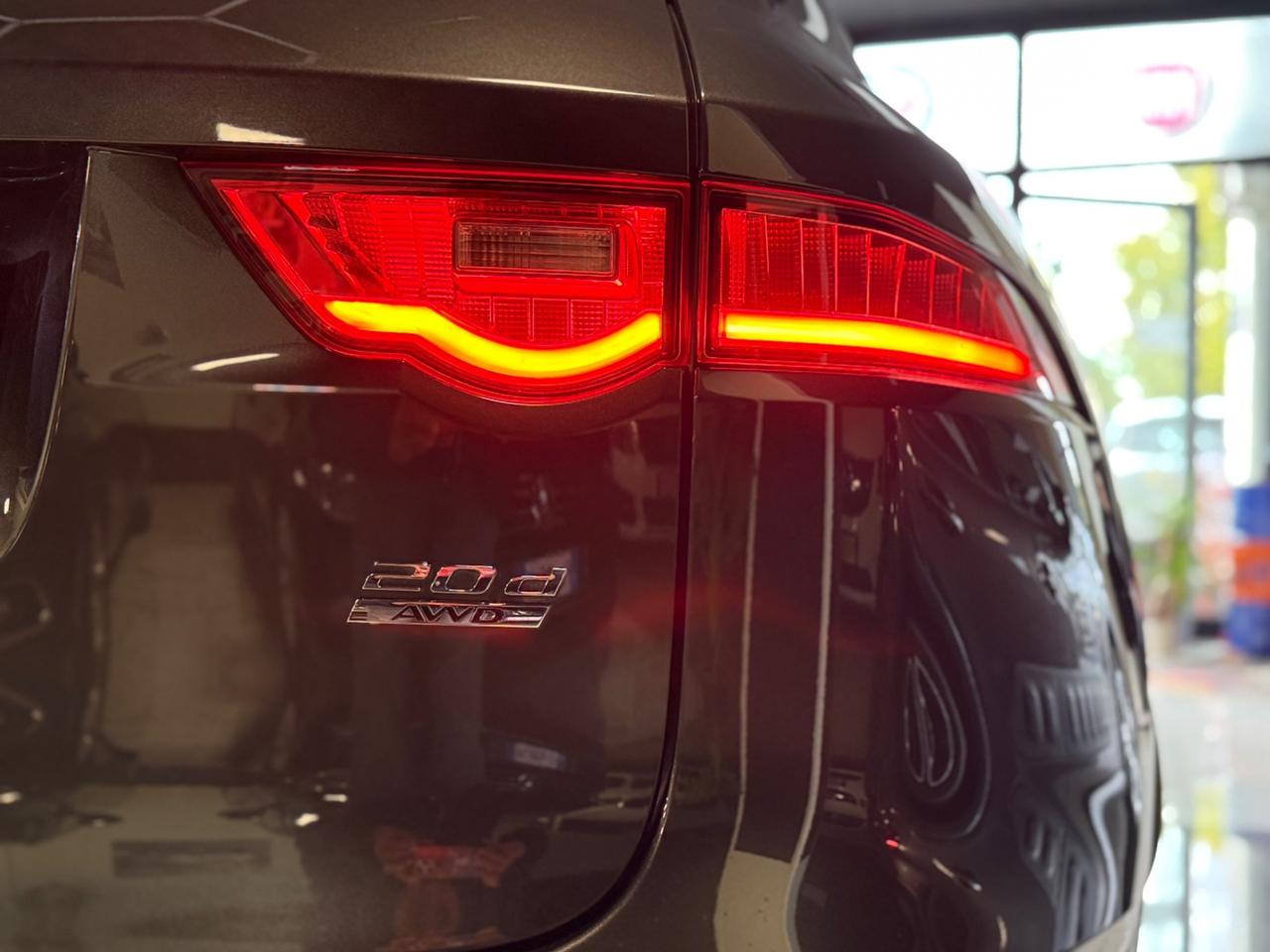 Jaguar F-Pace 2.0 D 180 CV aut. Portfolio