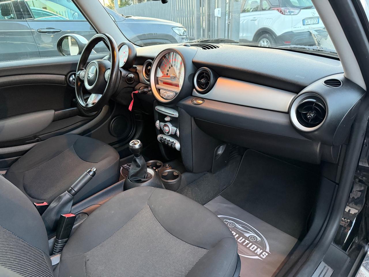 Mini 1.6 16V One D 90cvTotal Black Ok neopatentati