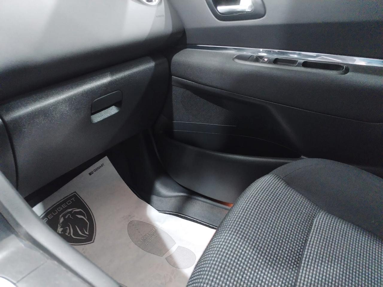 Peugeot 5008 1.6 HDi 115CV Active 7 Posti