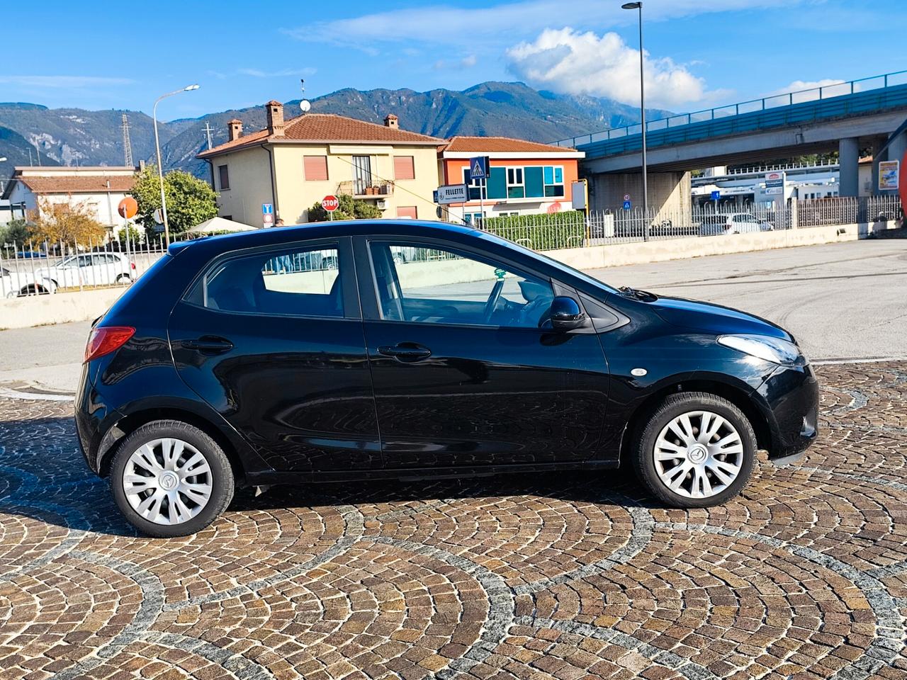 Mazda 2 Mazda2 1.3 16V 75CV 5p. Play GPL
