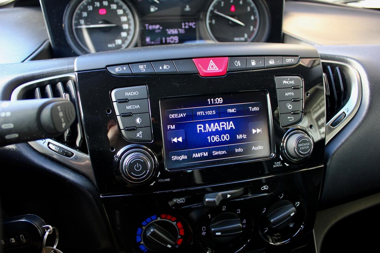 Lancia Ypsilon 1.2 69 CV 5 porte GPL Ecochic Gold SENSORI POST.