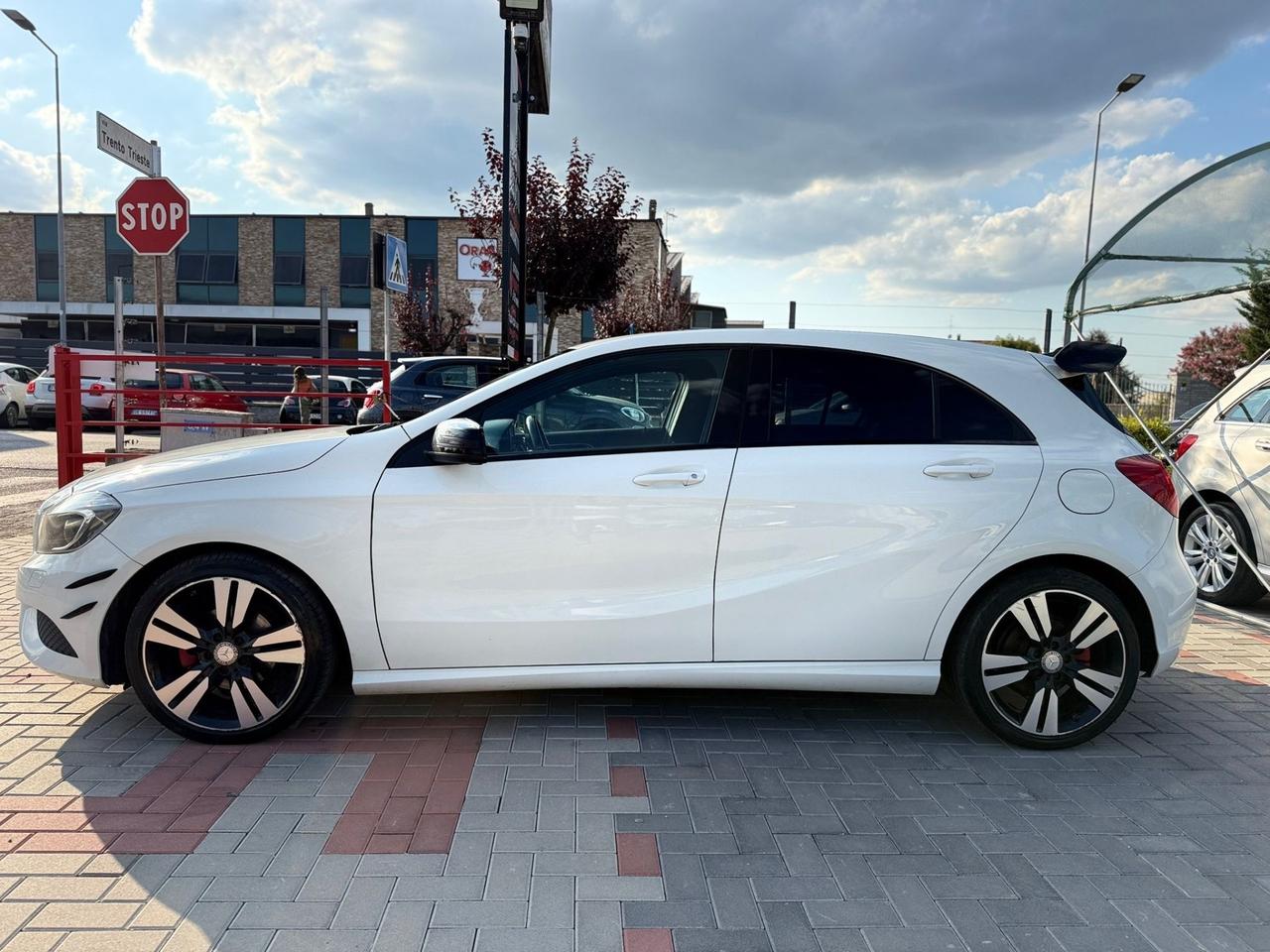 Mercedes-benz A 180 CDI 109CV IVA ESPOSTA