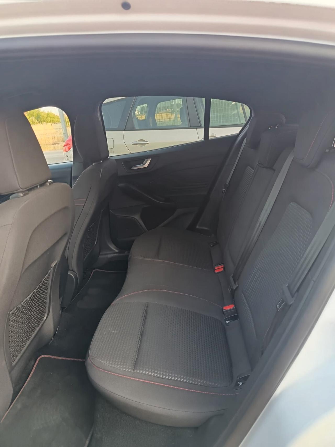Ford Focus 1.0 EcoBoost Hybrid 155 CV 5p. ST-Line X