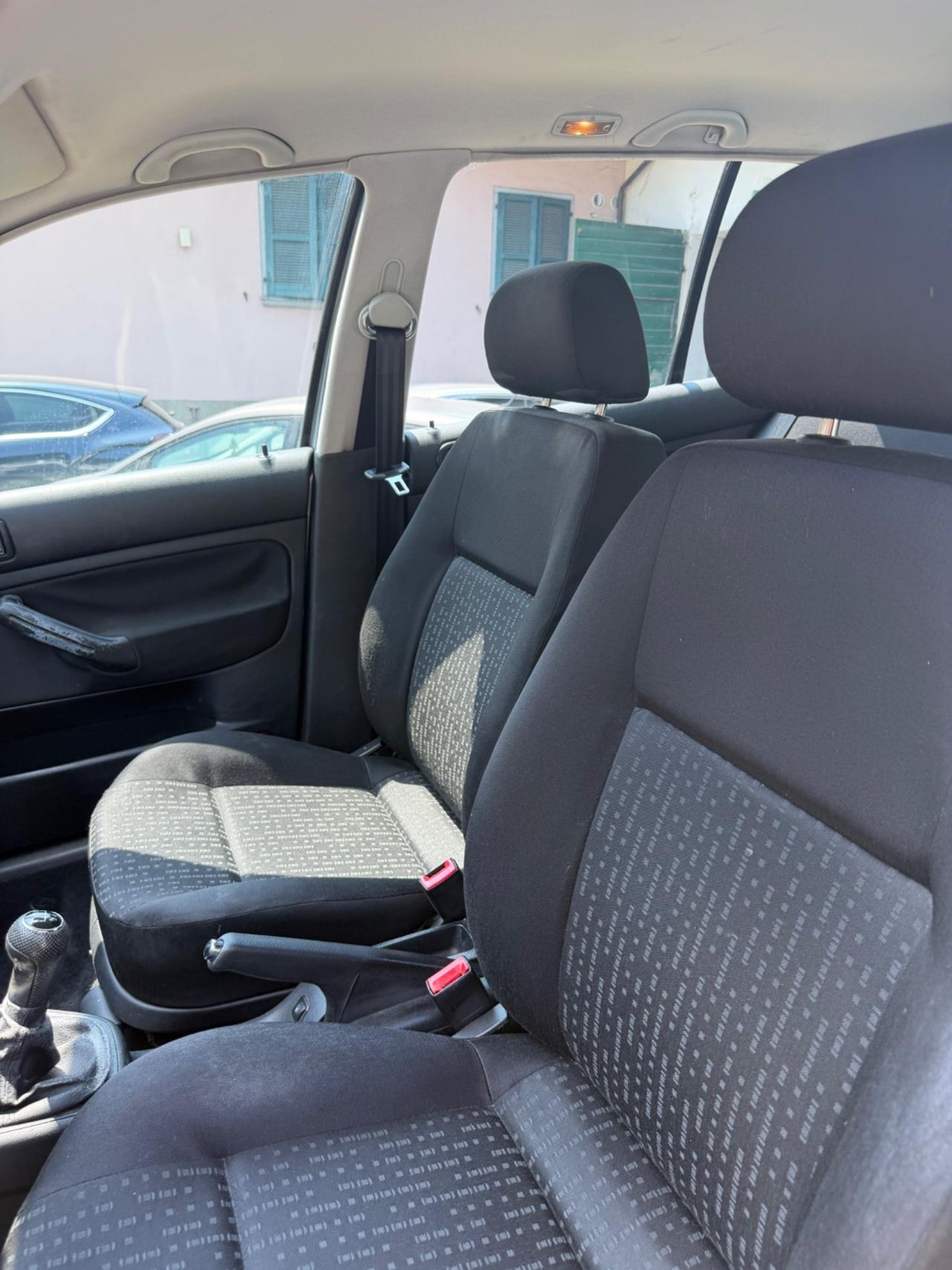 Volkswagen GOLF 1.4 KMCERT INTROVABILE