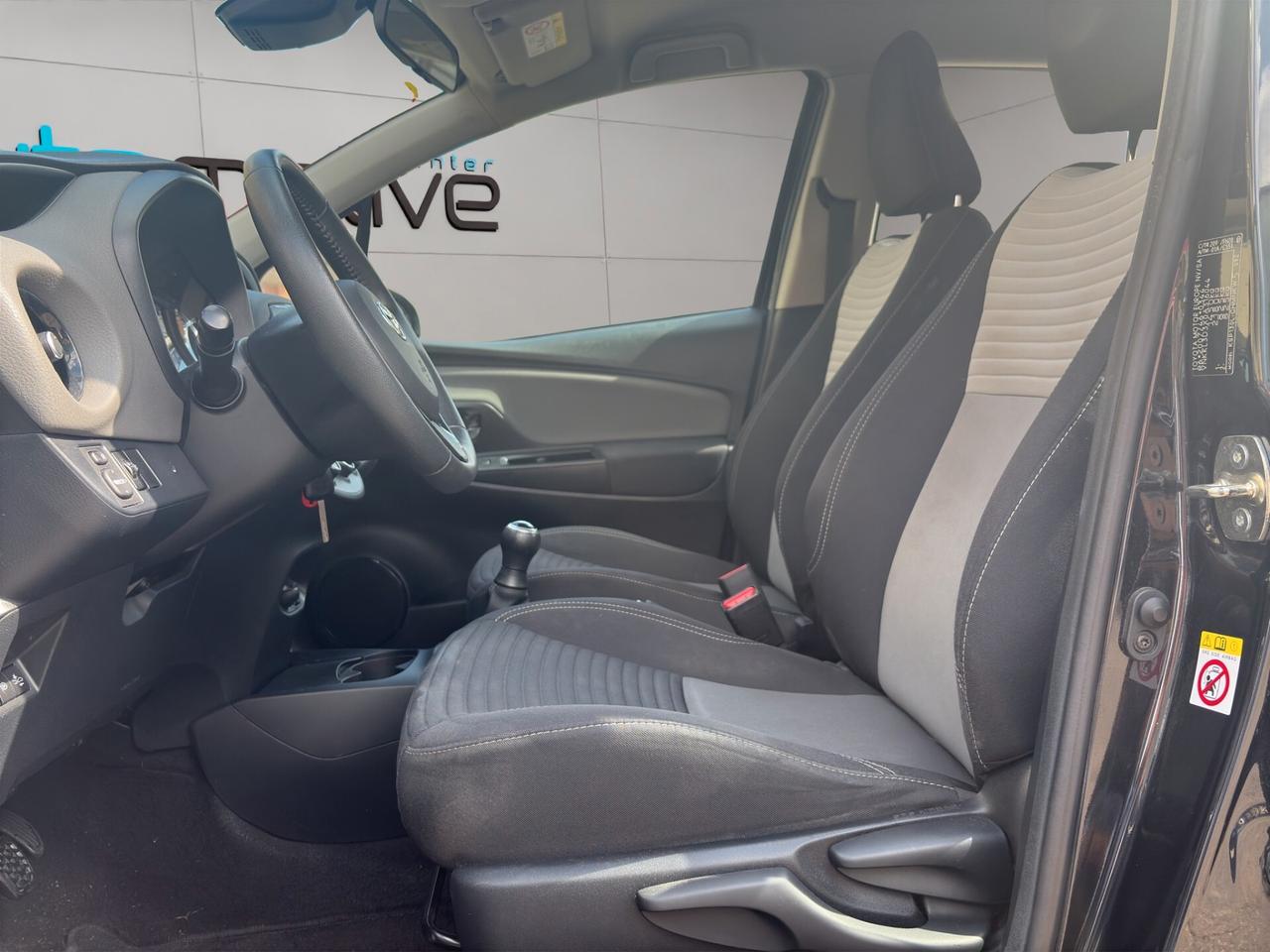 Toyota Yaris 1.0 72 CV 5 porte Active
