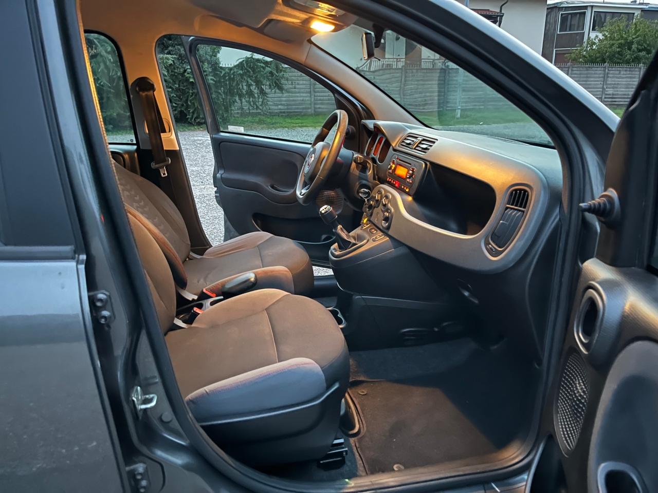Fiat Panda 1.3 MJT 95 CV - Lounge - Diesel Euro 6