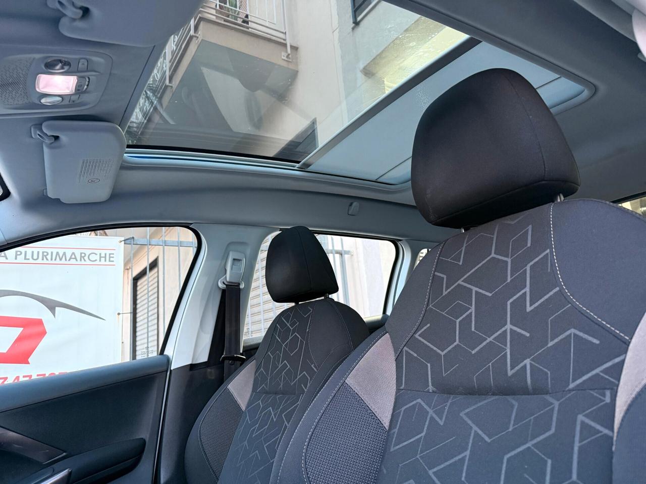 Peugeot 2008 1.6 e-HDi 92 CV Allure