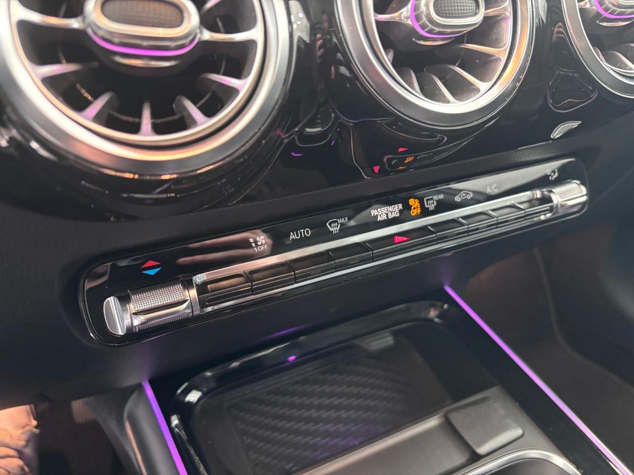 MERCEDES-BENZ GLA 200D AUTOMATIC SPORT PLUS