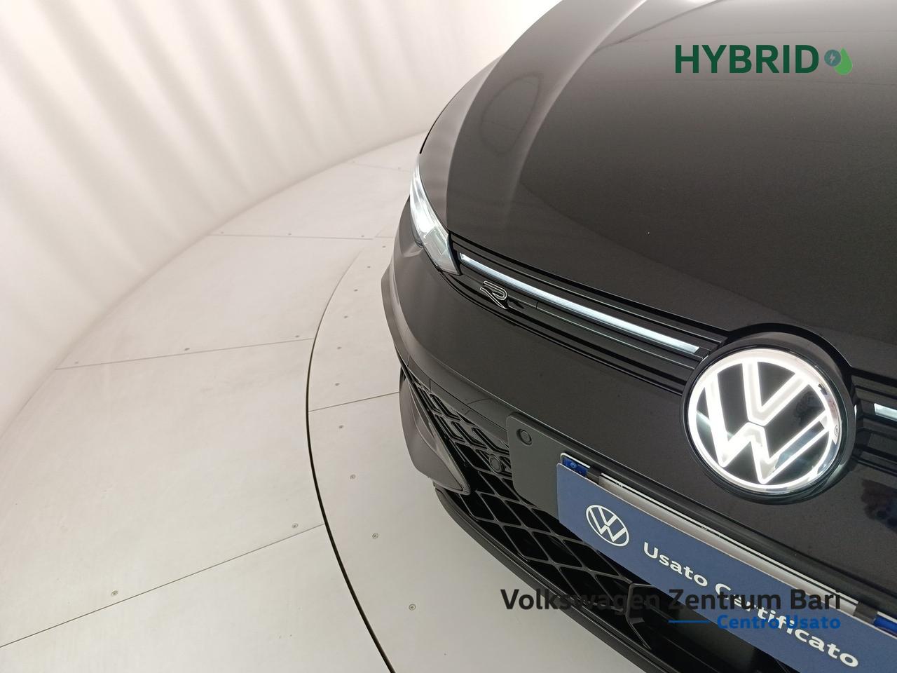 Volkswagen Golf 1.5 etsi r-line 150cv dsg