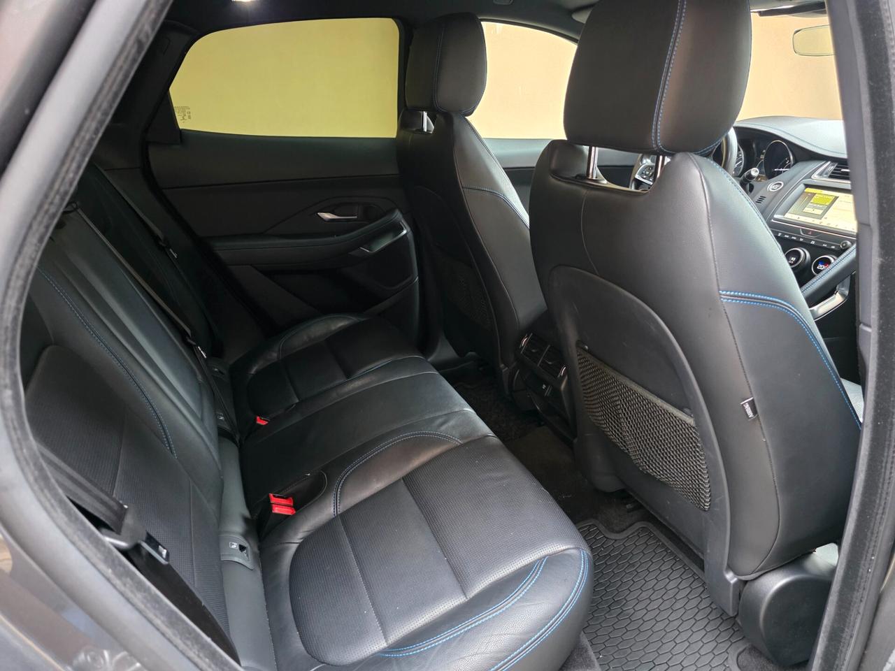 Jaguar E-Pace 2.0D 150 CV AWD aut. R-Dynamic S
