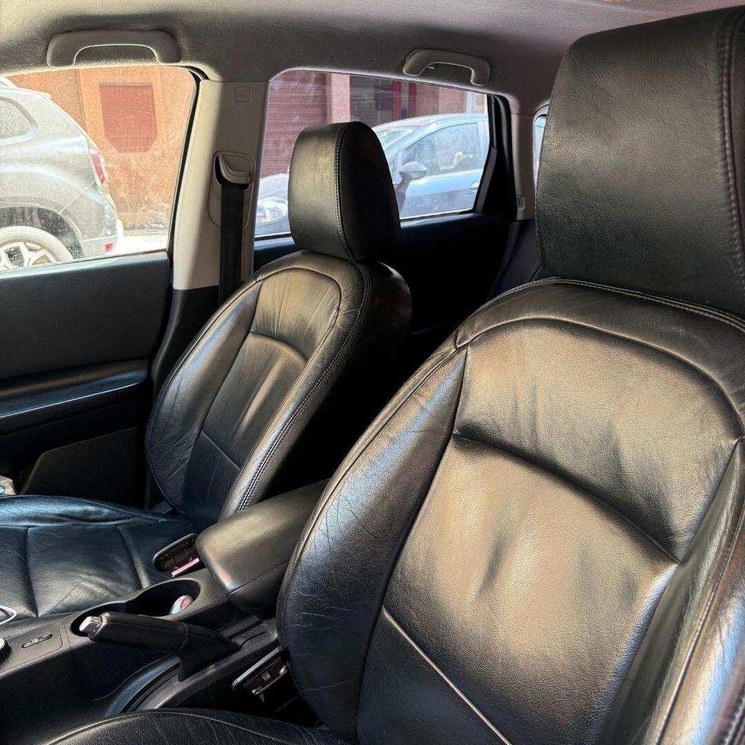 Nissan Qashqai 2.0 dCi **CAMBIO AUTOMATICO**