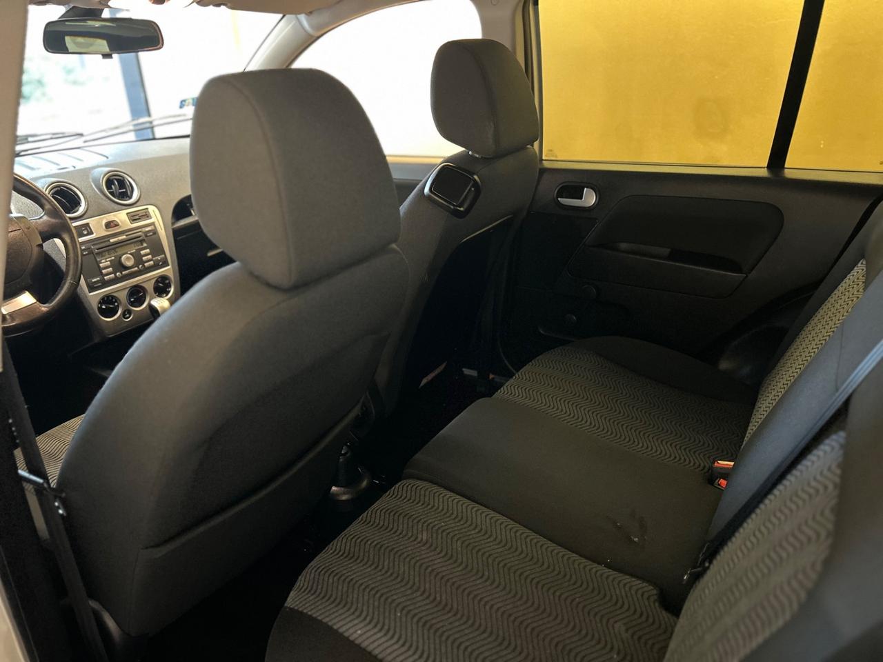 Ford Fusion 1.4 16v Titanium 80cv *** NEOPATENTATI ***