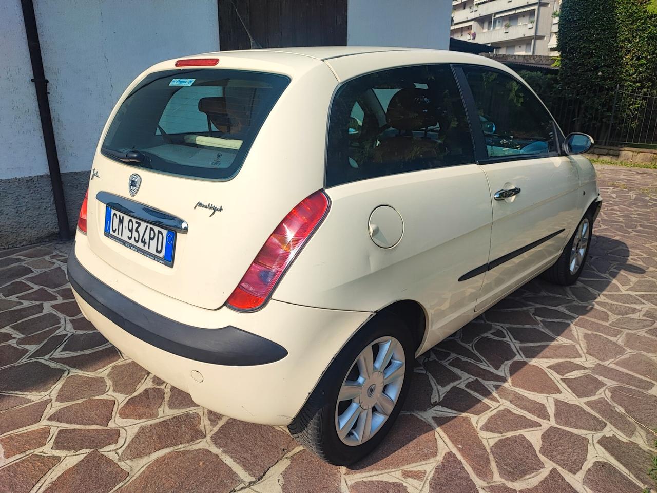Lancia Ypsilon 1.3 Mjt neopatentati platino