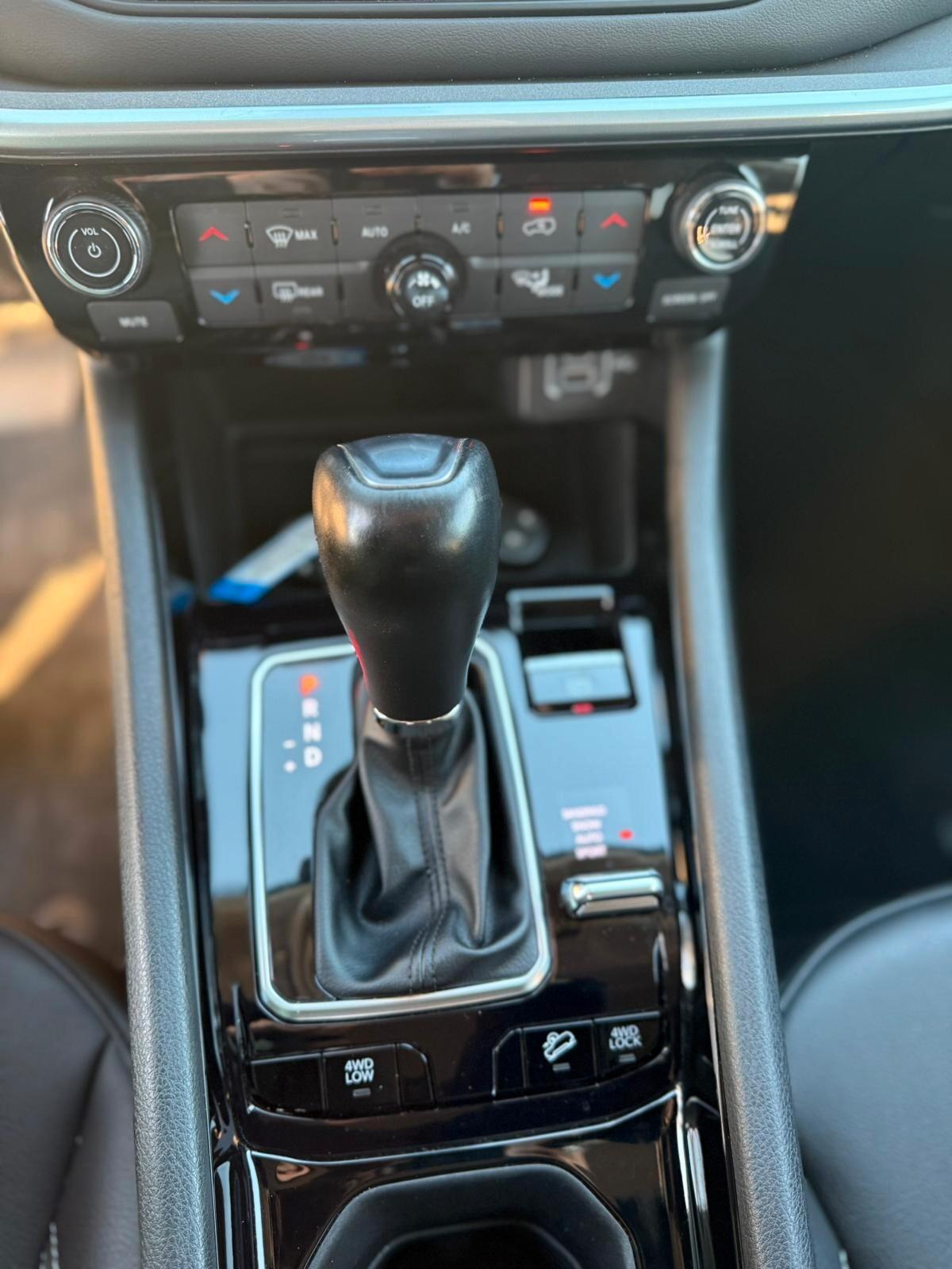 Jeep Compass 4xe Limited hybrid plug in 2022 iva esposta