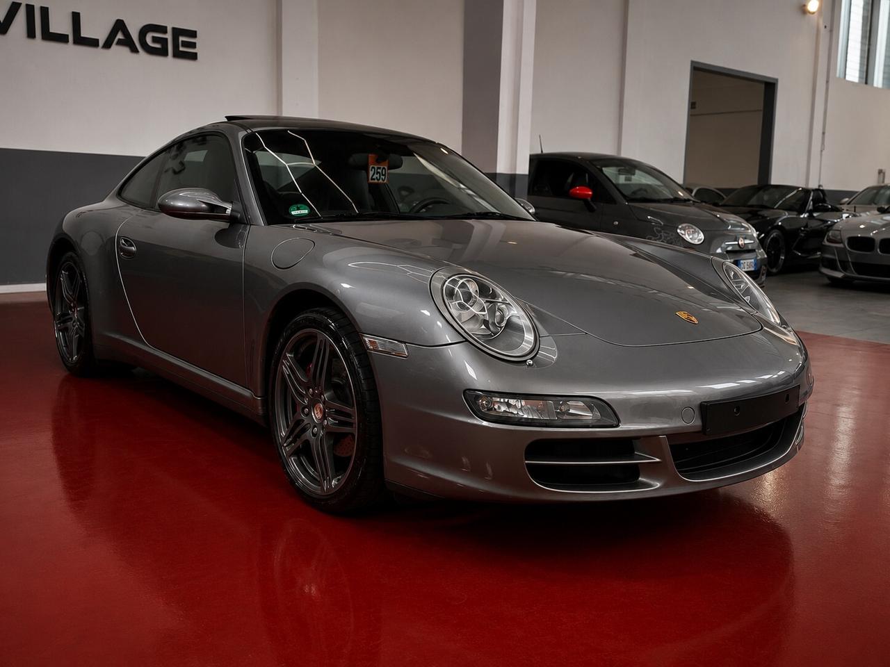 Porsche 911 Carrera 4 Coupé