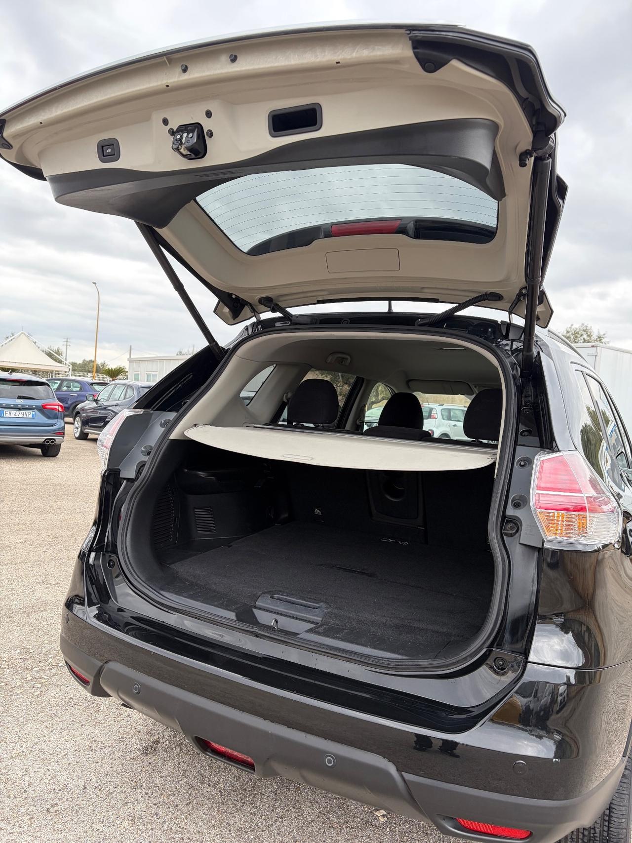 Nissan X-Trail 1.6 dCi 2WD Tekna