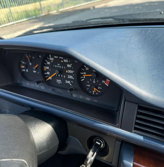 MERCEDES-BENZ E 200 cat Cabriolet ISCRITTA ASI