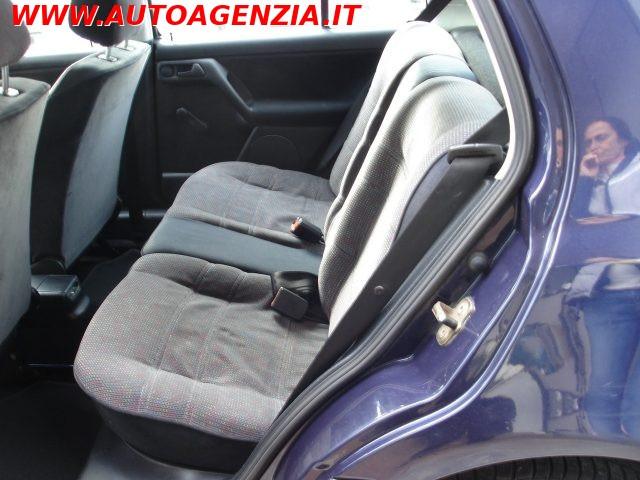 VOLKSWAGEN Golf 1.6 cat 5 porte GL