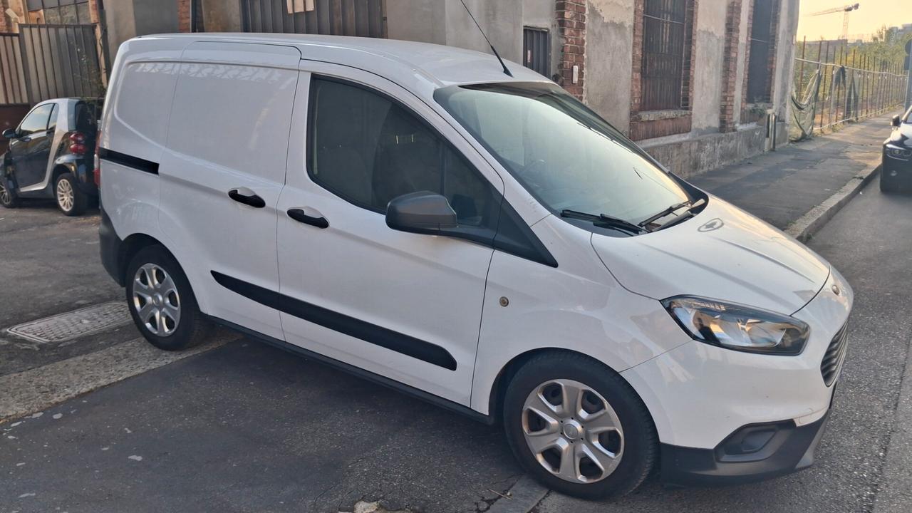 Ford Tourneo Courier 1.5 TDCI 75 CV Plus