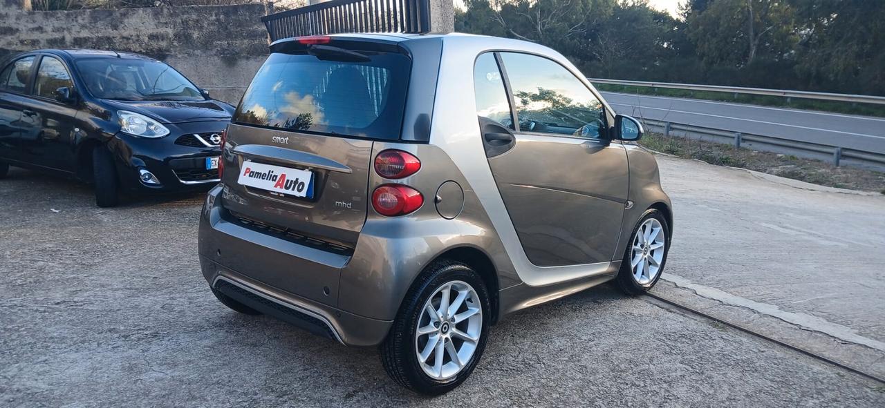Smart ForTwo 1000 MHD coupé passion - 2012