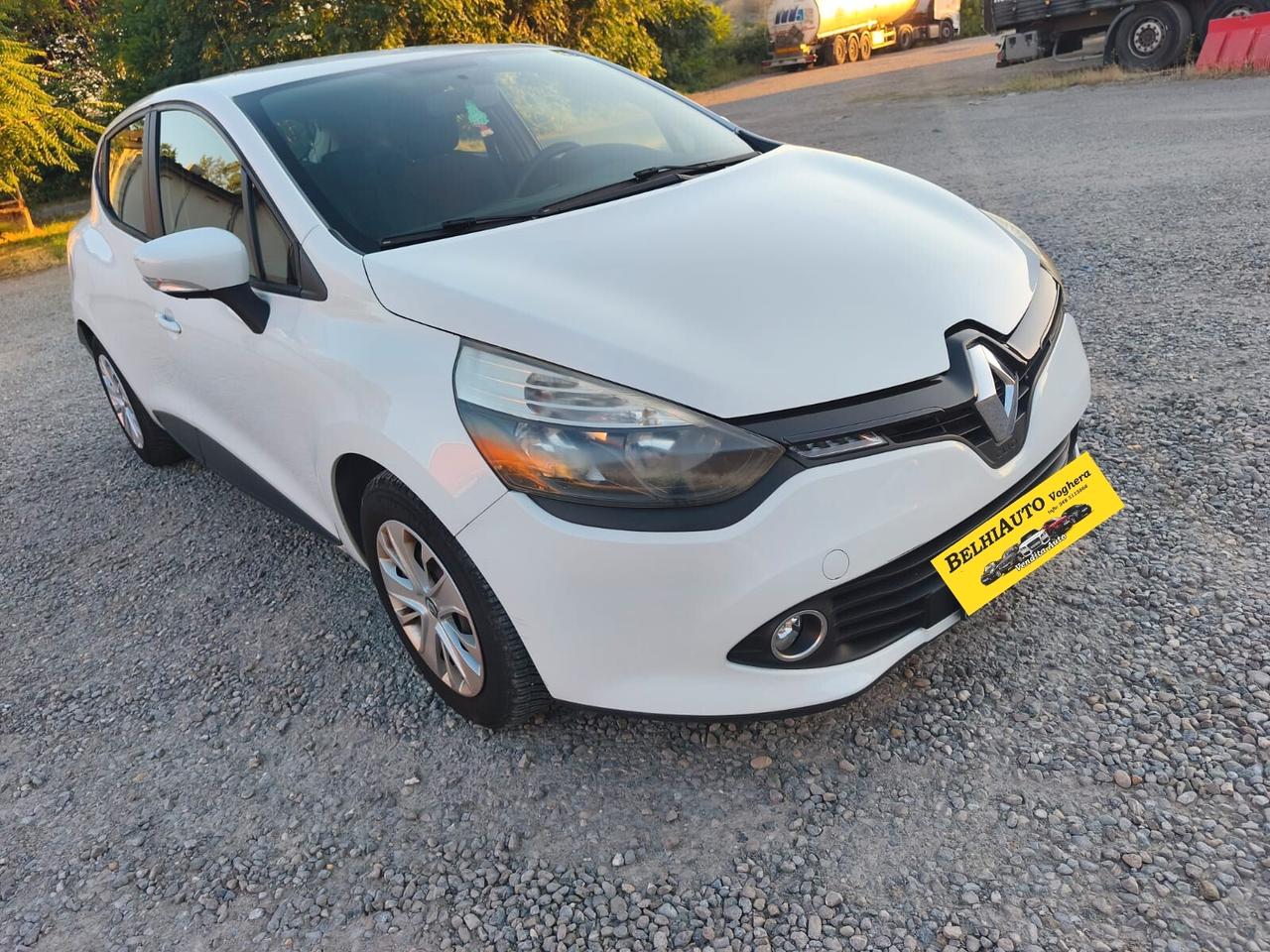 Renault Clio 2016----1.5 Diesel Neopatentati