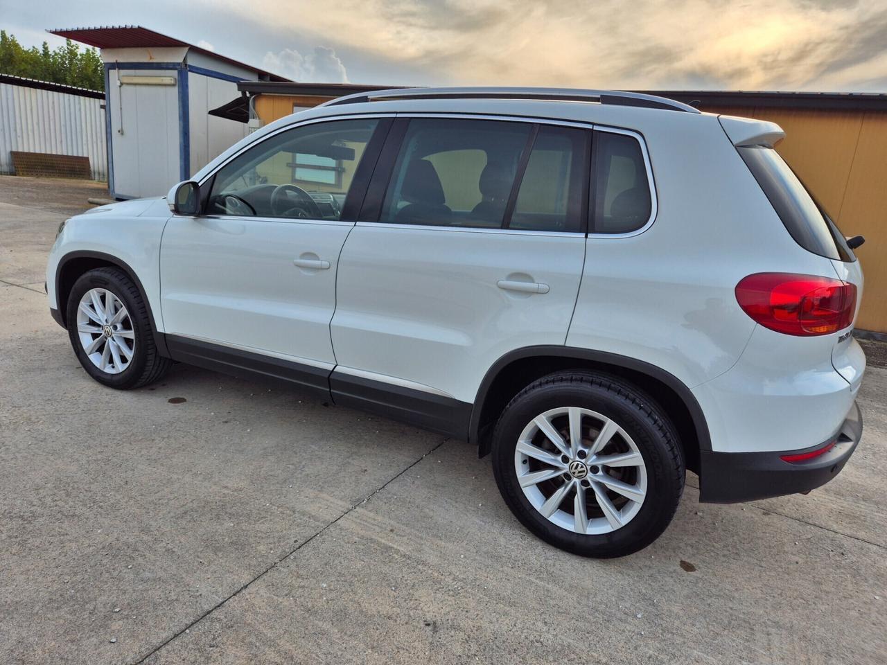 Volkswagen Tiguan 2.0 TDI 110 CV Sport & Style Blu