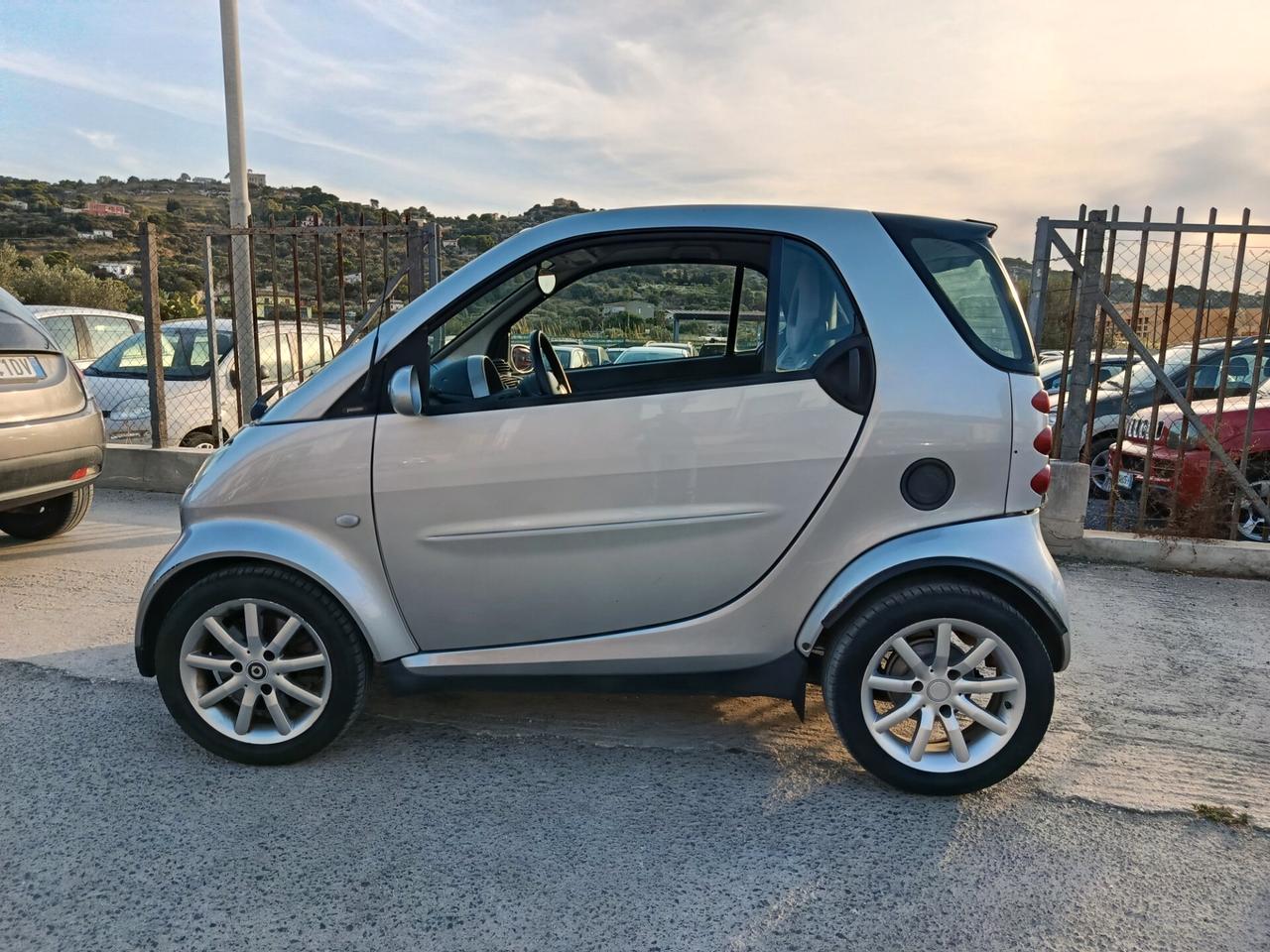 Smart ForTwo 700 coupé passion (45 kW)