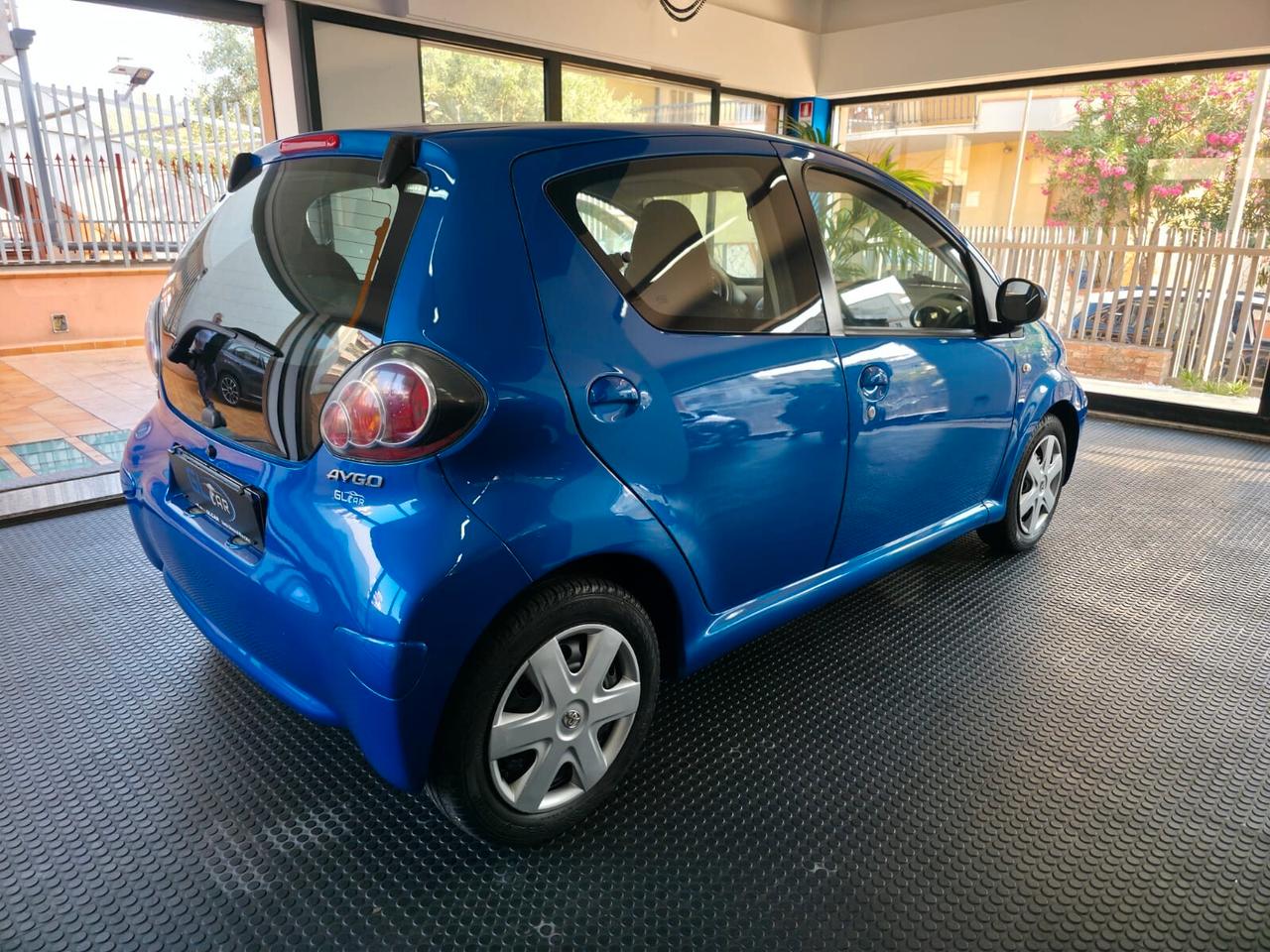 Toyota Aygo 1.0 5p 100000km 2011 tua a 100/mese