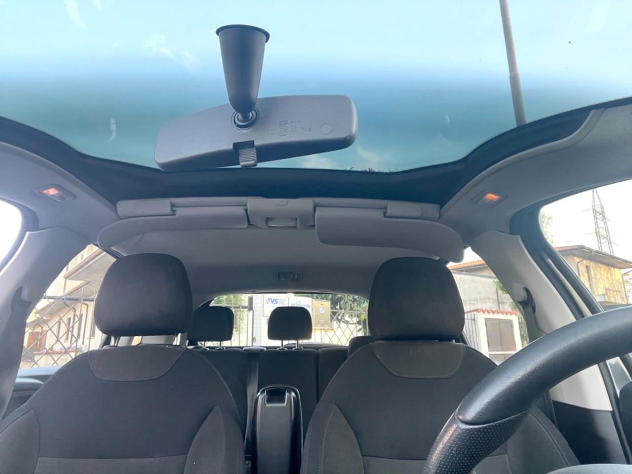 Citroen C3 1.2 VTi 82 Exclusive tetto panoramico per Neopatentati 2014