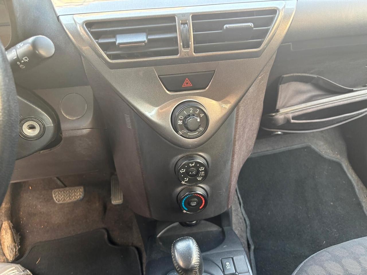 Toyota iQ 1.0 Multidrive Versione Lancio