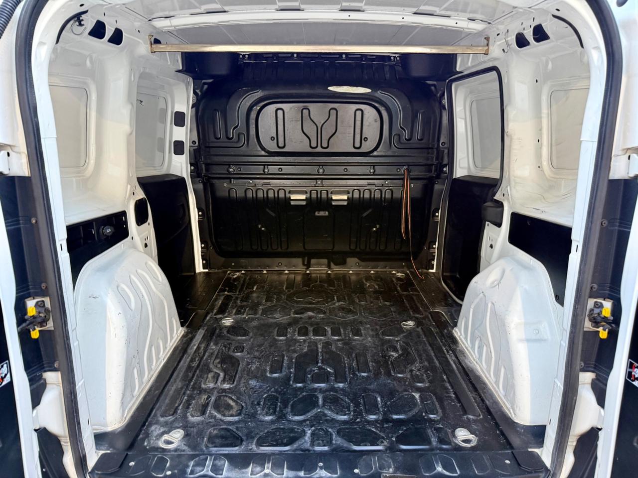 Fiat Doblo 1.3 MJT Cargo Lamierato SX 3 Posti Autocarro