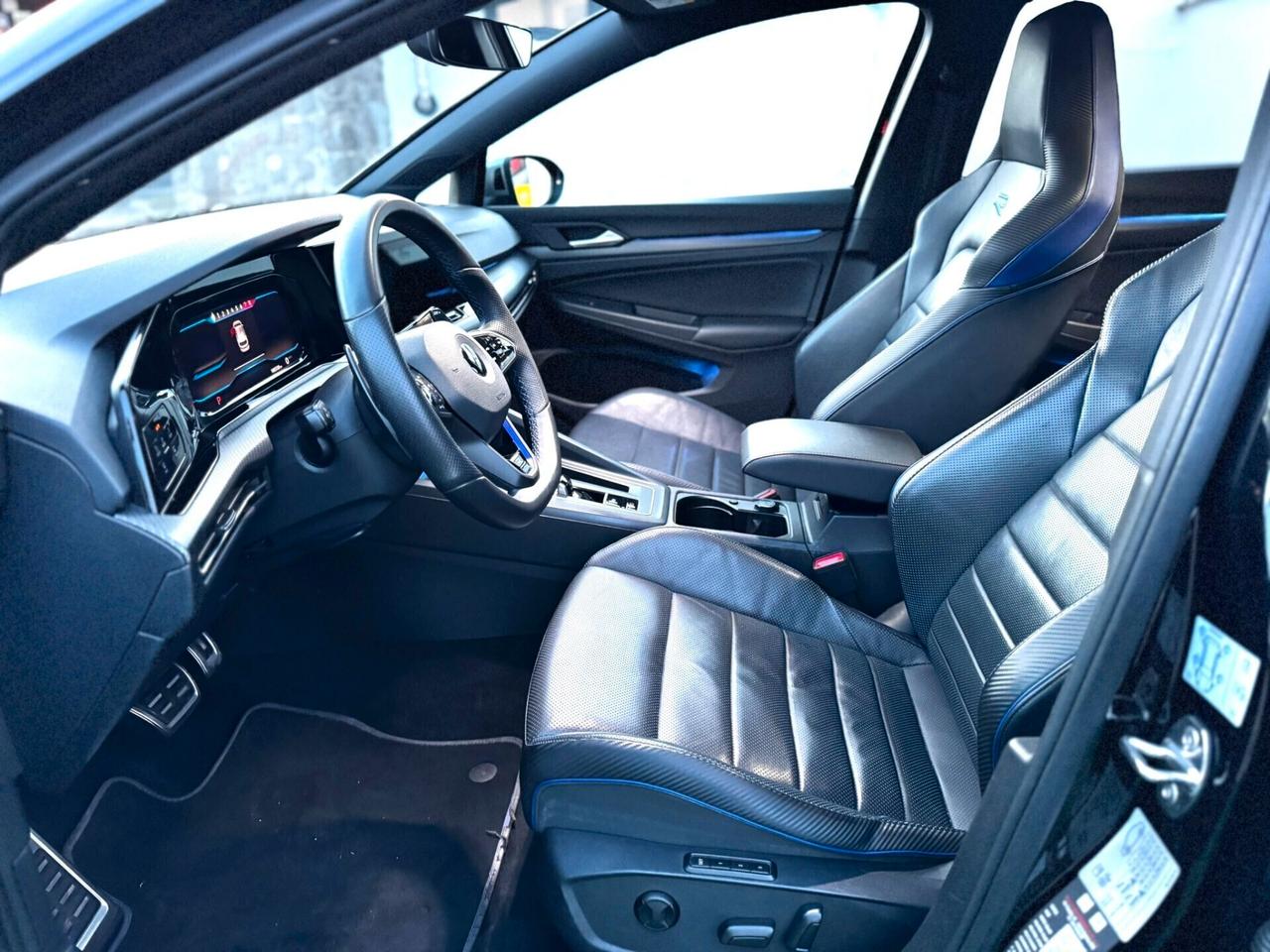 Volkswagen Golf R 2.0 TSI 320cv anno 12/2021 Scarico AKRAPOVIC Permute Finanziamenti Garanzia