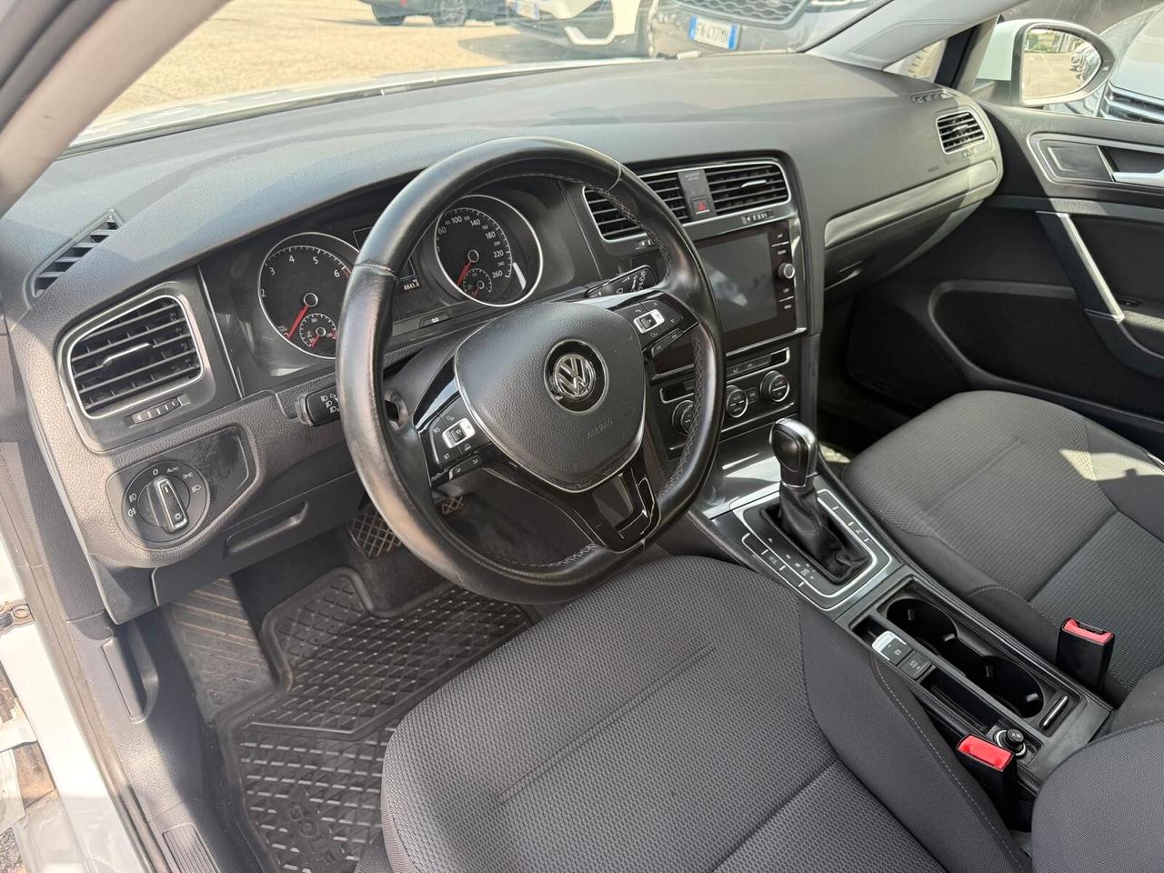 Volkswagen Golf 1.0 TSI 110 CV DSG 5p. Business BlueMotion Technology