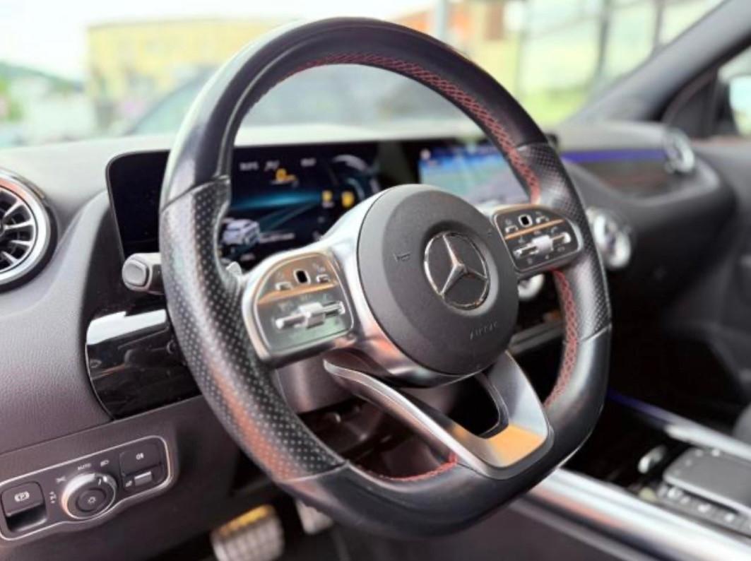 MERCEDES-BENZ GLA 220 d 4MATIC PREMIUM AMG TETTO 360
