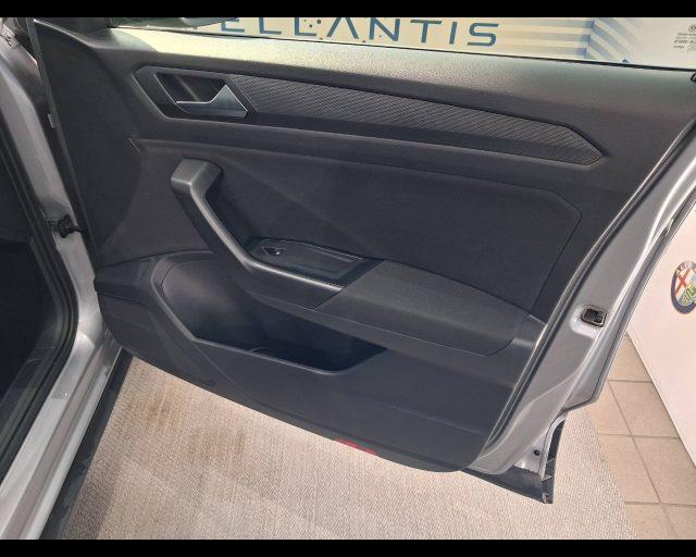 VOLKSWAGEN T-Roc 1.0 tsi Life 110cv