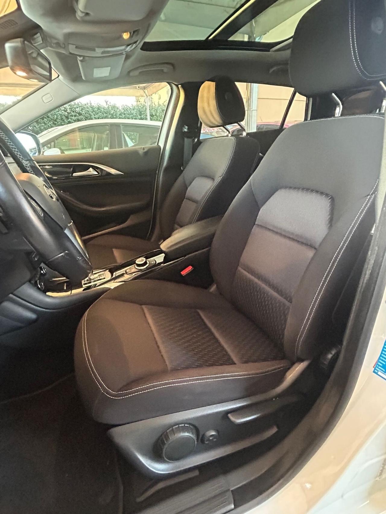 Infiniti QX30 2.2 diesel DCT AWD Premium Tech