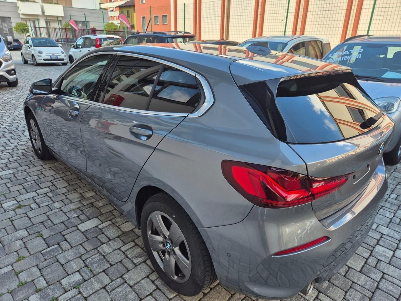 Bmw 116d 5p. CAMBIO AUTOMATICO OK NEOPATENTATI