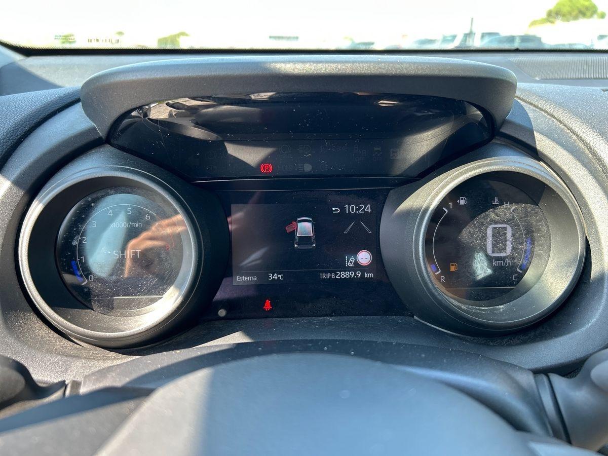 TOYOTA Yaris IV 2020 - Yaris 1.0 Trend