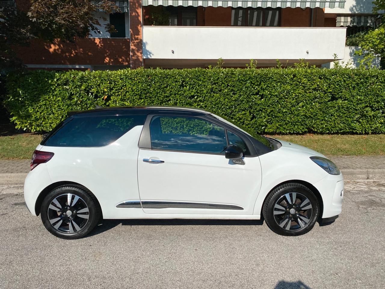 Ds DS3 DS 3 1.2 VTi 82 Just Black