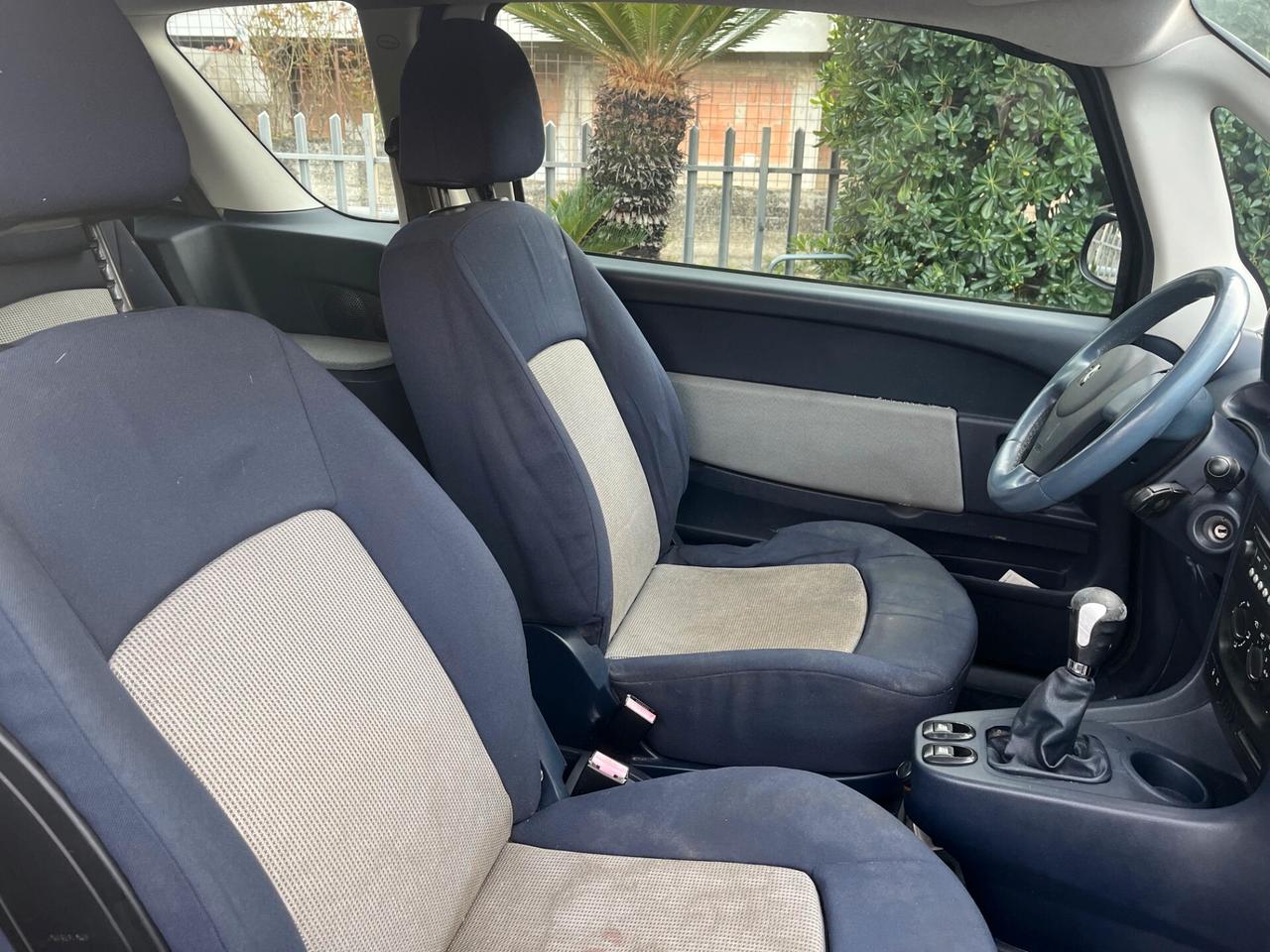 Peugeot 1007 1.4 HDi Happy