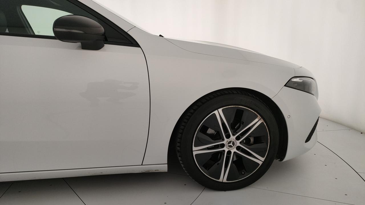 Mercedes-Benz A 180 d Sport Night edition auto