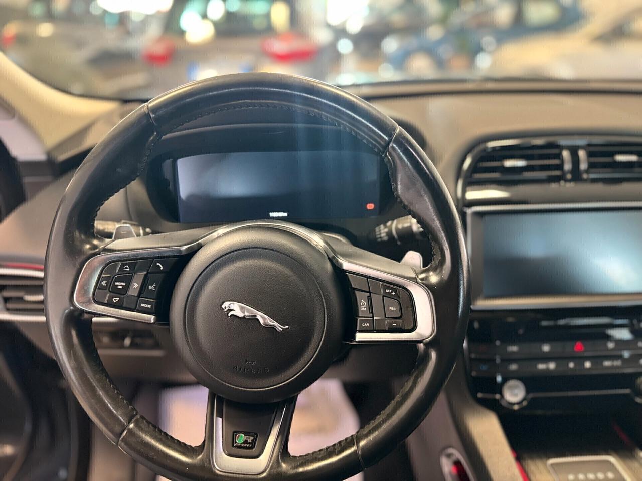 Jaguar F-Pace 2.0 D 240 CV AWD aut. R-Sport