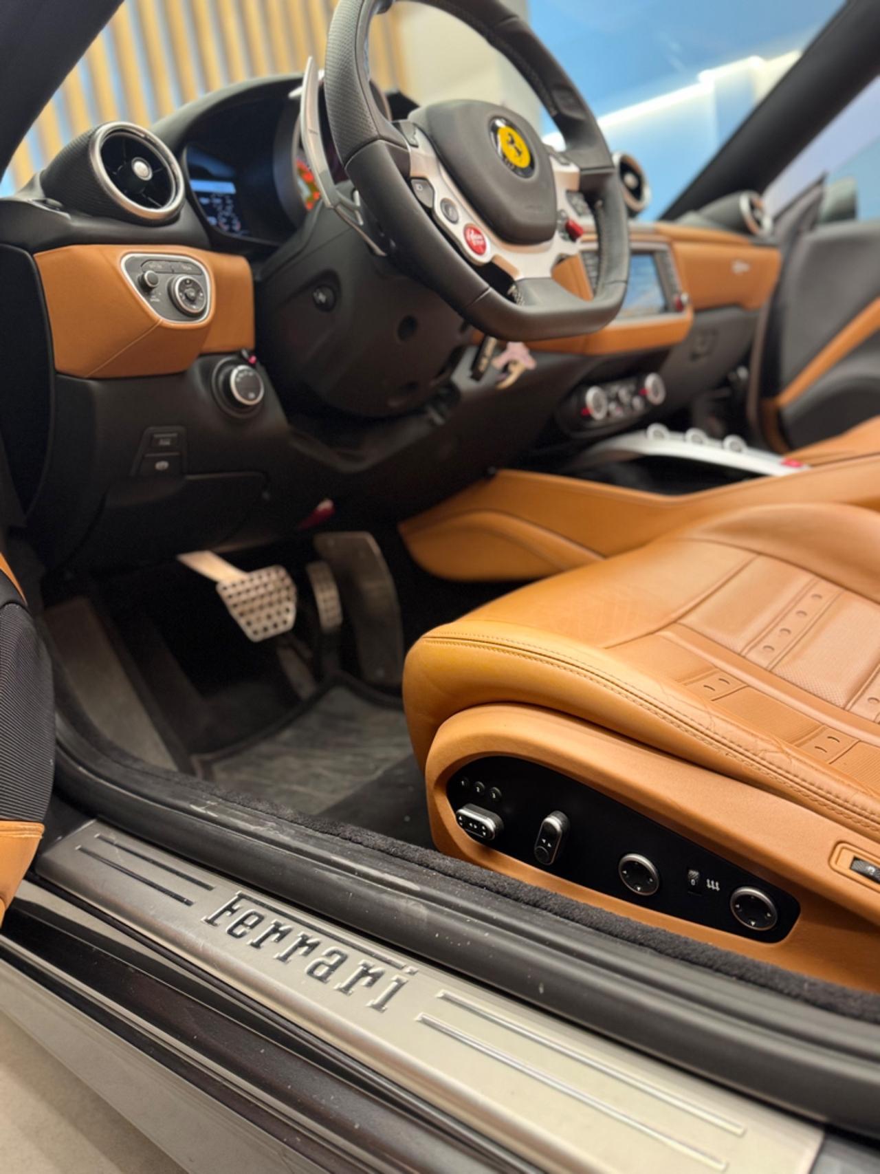 Ferrari California TURBO 3.9 V8 560 CV FULL OPTIONALS