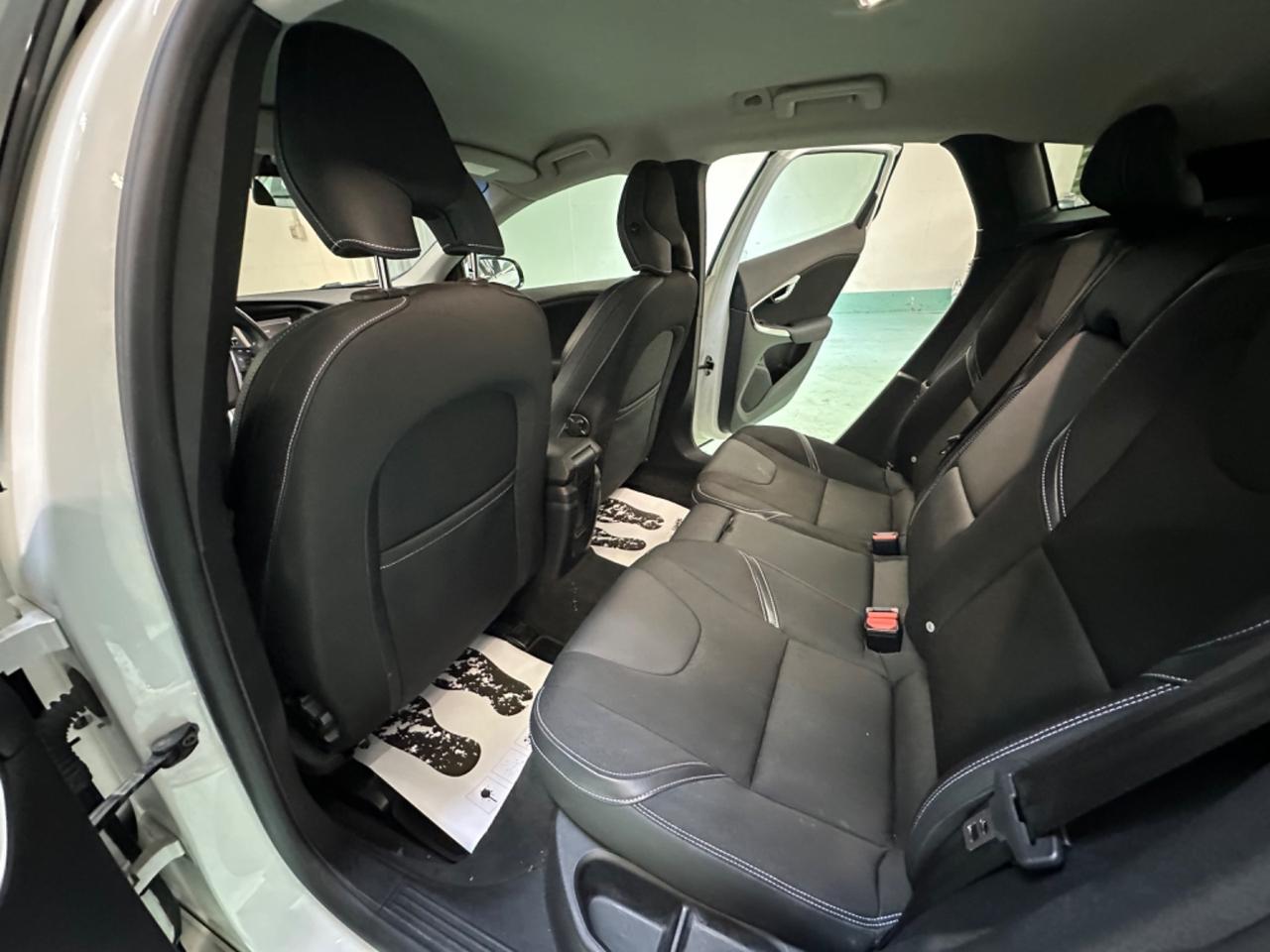 Volvo V40 D2 1.6 diesel (anche per neopatentati)